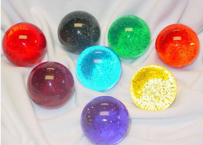 sparkle balls  8.jpg (33544 bytes)